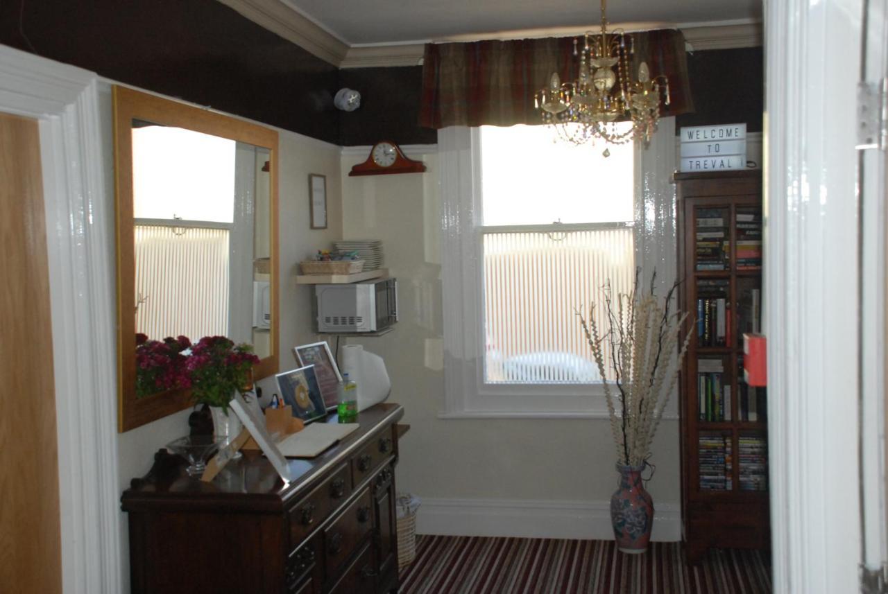 Trevali Guest House บอกเนอร์รีจิส ภายนอก รูปภาพ